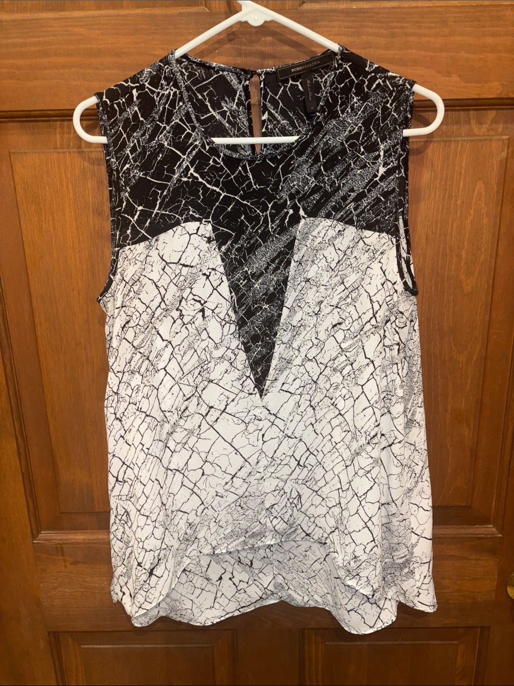 BCBGMAXAZRIA white black sleeveless top tunic Medium